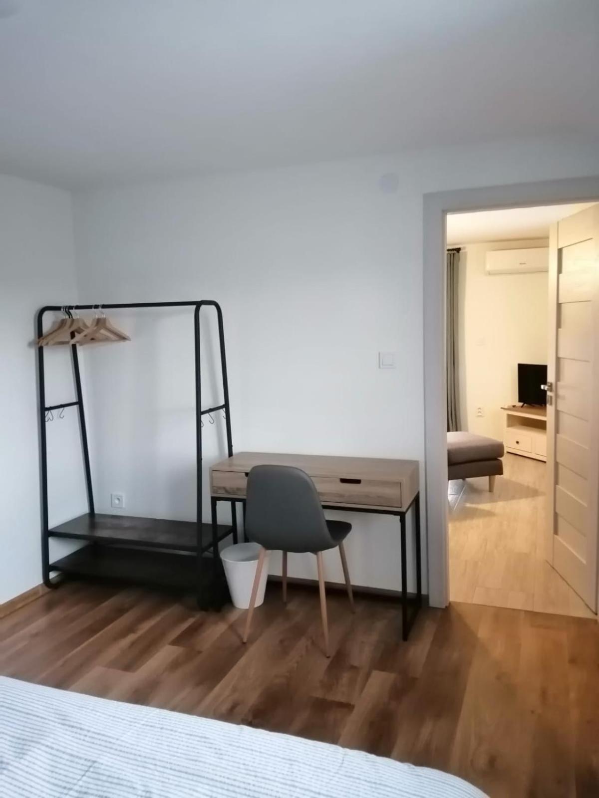 Zlatno 66 Bed & Breakfast Zlate Moravce Bagian luar foto