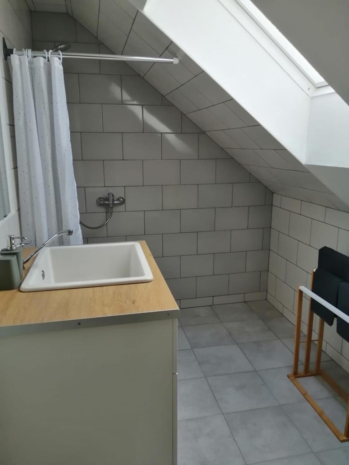 Zlatno 66 Bed & Breakfast Zlate Moravce Bagian luar foto